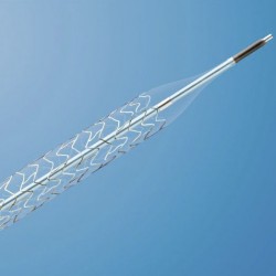 Stent expansível por balão