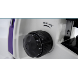 Microscópio Biológico - Trinocular Infinito Planacromático LED